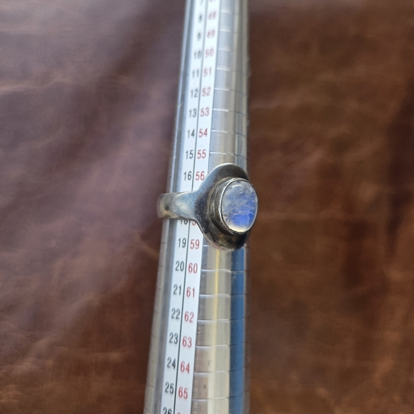 Sterling Silver Moonstone Oval Ring Minimalist Blue Shimmer Jewelry - Picture 5 of 10